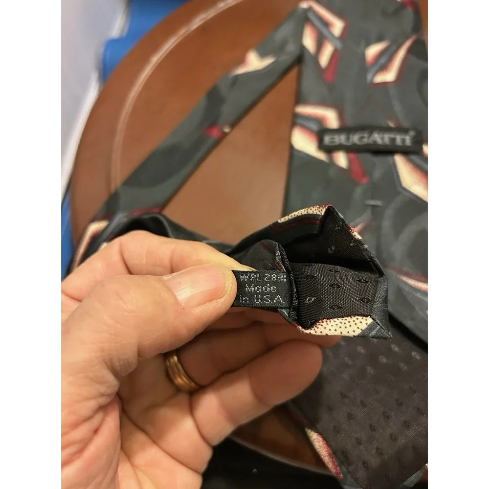 Bugatti Men's Black‎ 100% Italian Silk Tie Geometric Necktie